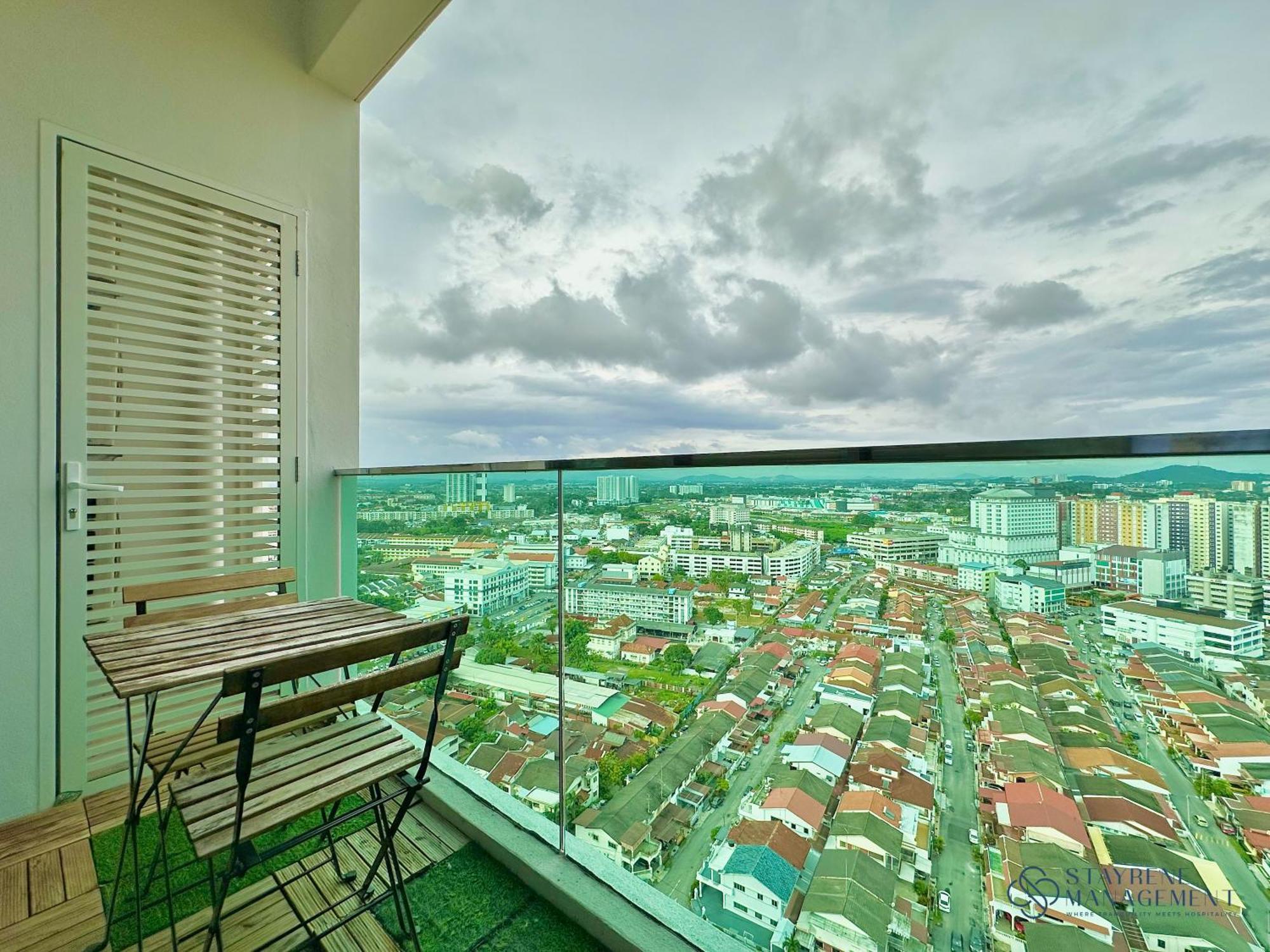Melaka Ong Kim Wee Residences By Stayrene ภายนอก รูปภาพ